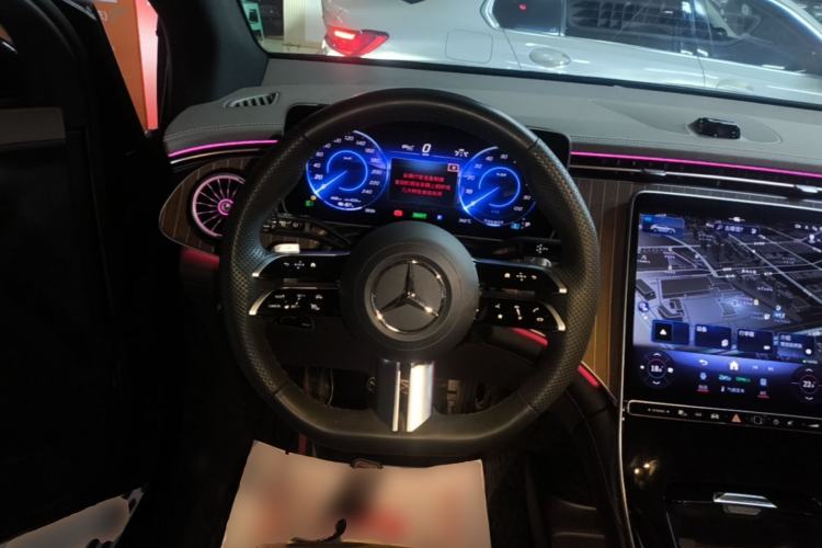 Used Mercedes-Benz EQE SUV 2024 500 4MATIC Pioneer Edition Steering Wheel