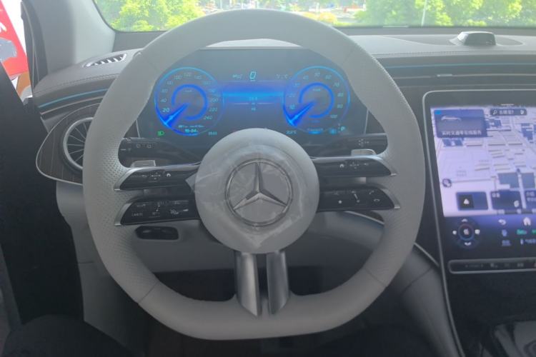 Used Mercedes-Benz EQE SUV 2024 500 4MATIC Pioneer Edition Steering Wheel