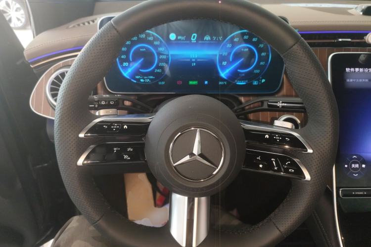 Used Mercedes-Benz EQE SUV 2024 500 4MATIC Luxury Edition Steering Wheel