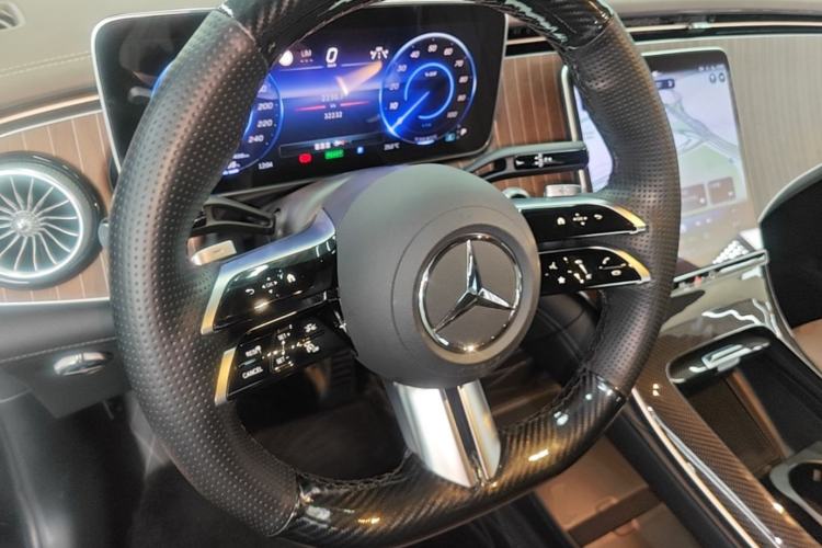 Used Mercedes-Benz EQE SUV 2024 500 4MATIC Luxury Edition Steering Wheel