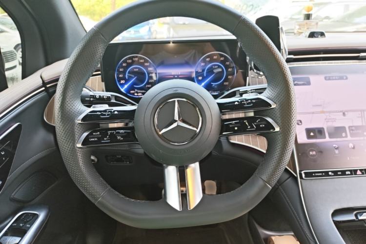 Used Mercedes-Benz EQE SUV 2024 500 4MATIC Luxury Edition Steering Wheel