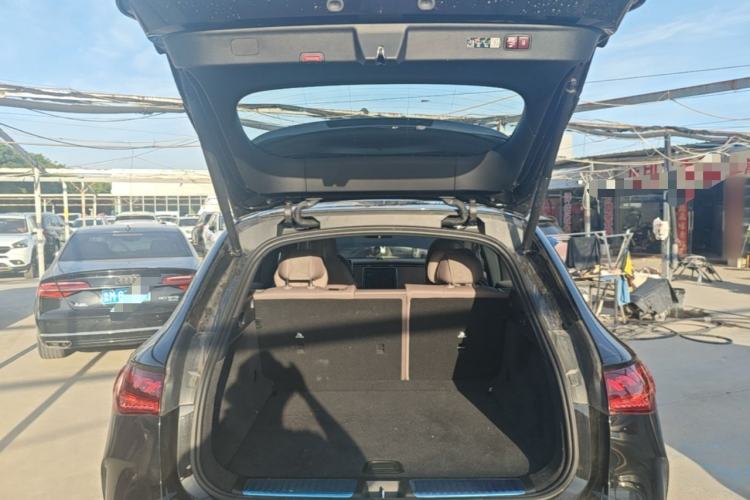 Used Mercedes-Benz EQE SUV 2024 500 4MATIC Luxury Edition Trunk