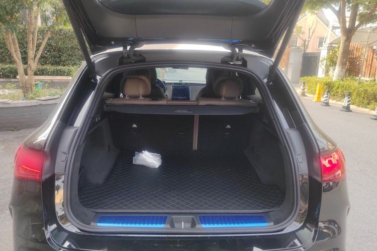 Used Mercedes-Benz EQE SUV 2024 350 4MATIC Luxury Edition Trunk
