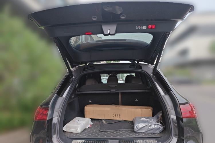 Used Mercedes-Benz EQE SUV 2024 500 4MATIC Pioneer Edition Trunk