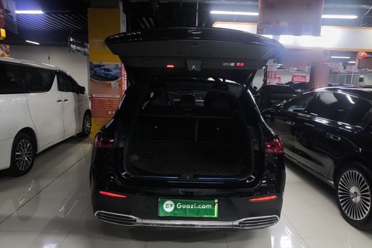 Used Mercedes-Benz EQE SUV 2024 500 4MATIC Pioneer Edition Trunk