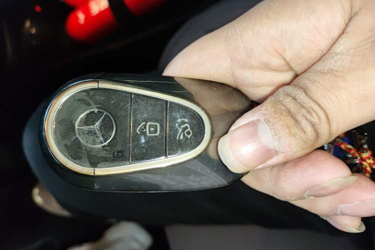 Used Mercedes-Benz EQE SUV 2024 500 4MATIC Luxury Edition Vehicle Key
