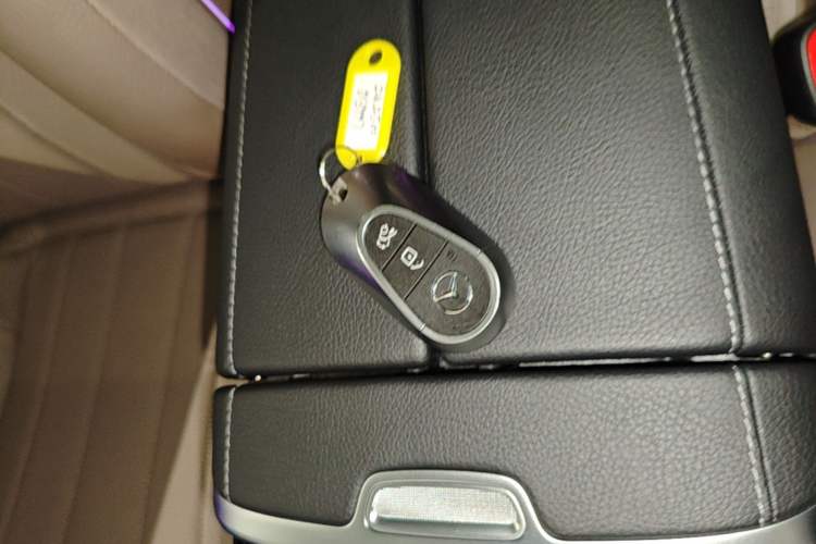 Used Mercedes-Benz EQE SUV 2024 500 4MATIC Luxury Edition Vehicle Key