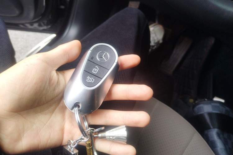 Used Mercedes-Benz EQE SUV 2024 350 4MATIC Luxury Edition Vehicle Key