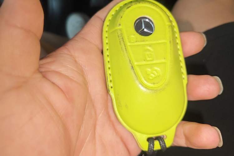 Used Mercedes-Benz EQE SUV 2024 500 4MATIC Luxury Edition Vehicle Key
