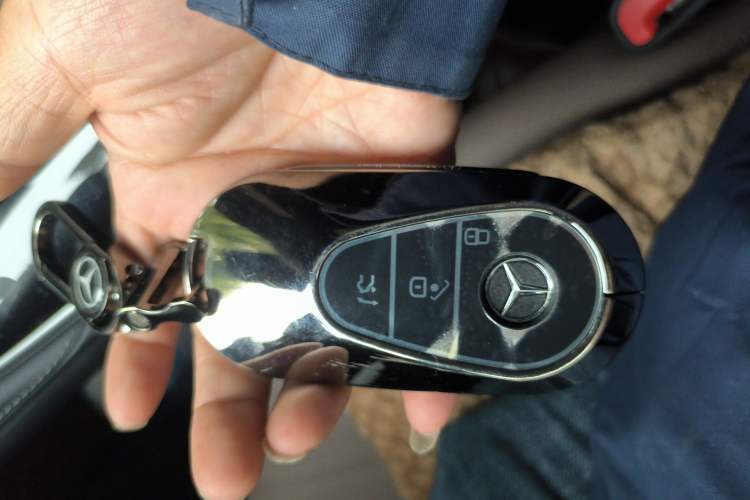 Used Mercedes-Benz EQE SUV 2024 500 4MATIC Pioneer Edition Vehicle Key