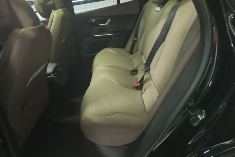 Used Mercedes-Benz EQE SUV 2024 500 4MATIC Pioneer Edition Left Rear Seat