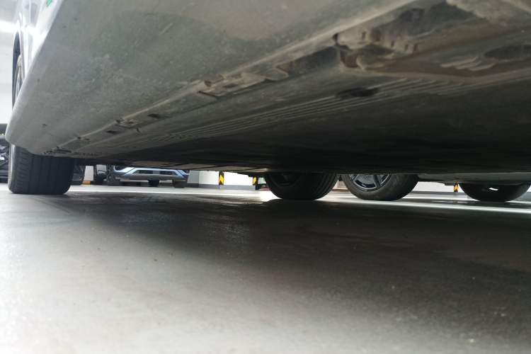 Used Mercedes-Benz EQE SUV 2024 500 4MATIC Flagship Edition Left Side Sill