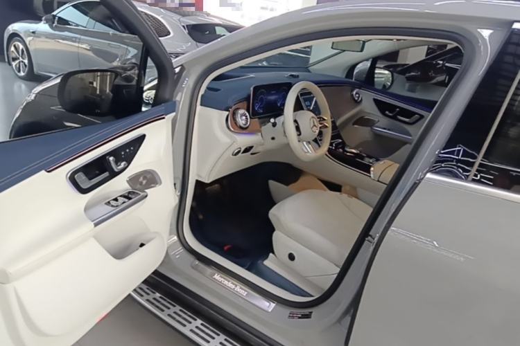 Used Mercedes-Benz EQE SUV 2024 350 4MATIC Luxury Edition Driver Seat