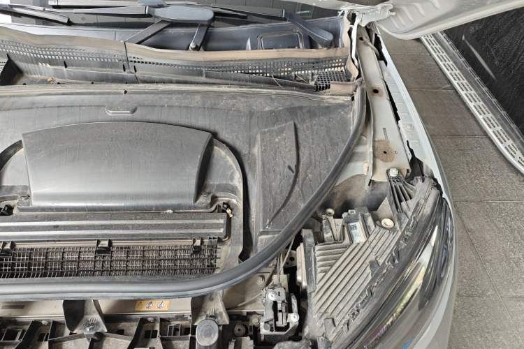 Used Mercedes-Benz EQE SUV 2024 350 4MATIC Luxury Edition Engine Bay Left