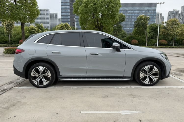 Used Mercedes-Benz EQE SUV 2024 350 4MATIC Luxury Edition Exterior 4