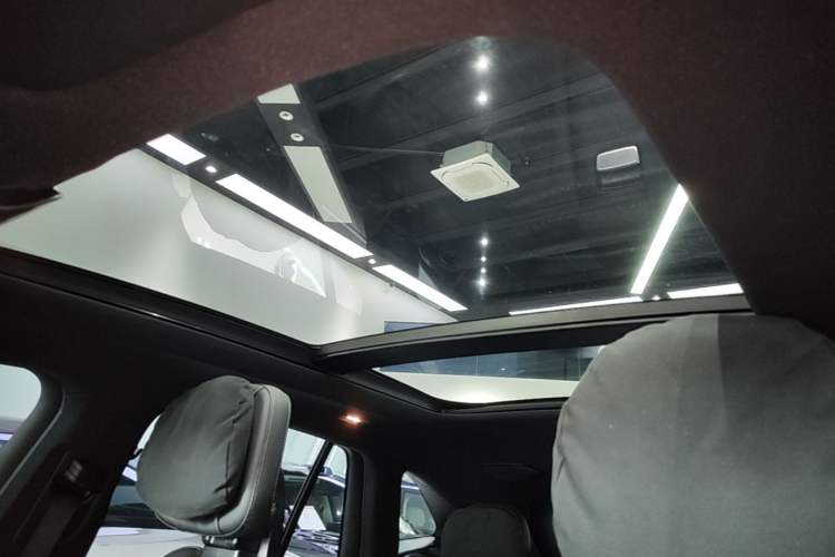 Used Mercedes-Benz EQE SUV 2024 350 4MATIC Luxury Edition Headliner