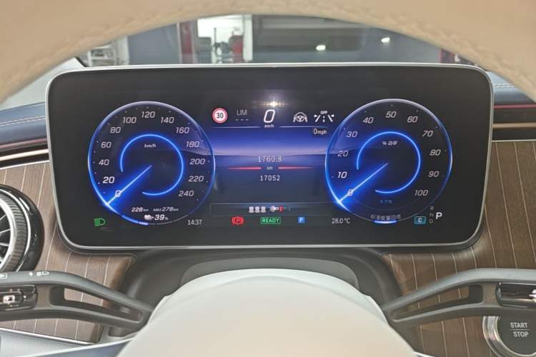 Used Mercedes-Benz EQE SUV 2024 500 4MATIC Pioneer Edition Instrument Cluster