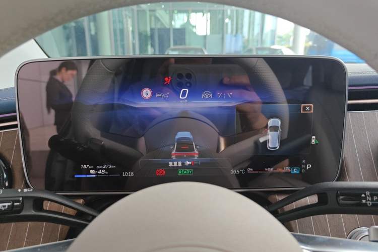 Used Mercedes-Benz EQE SUV 2024 350 4MATIC Luxury Edition Instrument Cluster