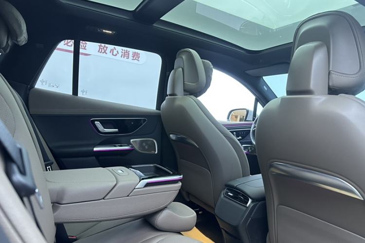 Used Mercedes-Benz EQE SUV 2024 500 4MATIC Luxury Edition Interior 8
