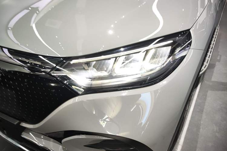 Used Mercedes-Benz EQE SUV 2024 350 4MATIC Luxury Edition Left Front Headlight
