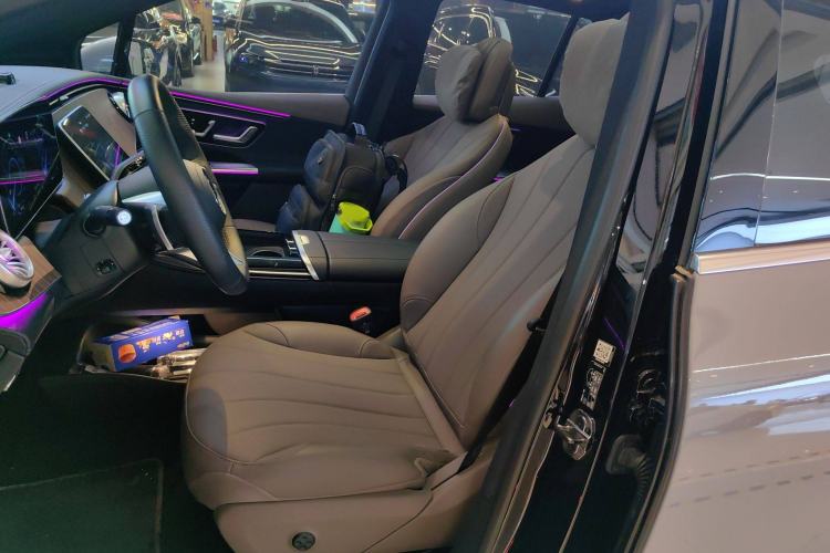 Used Mercedes-Benz EQE SUV 2024 500 4MATIC Luxury Edition Left Front Seat
