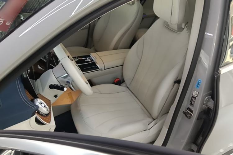 Used Mercedes-Benz EQE SUV 2024 350 4MATIC Luxury Edition Left Front Seat