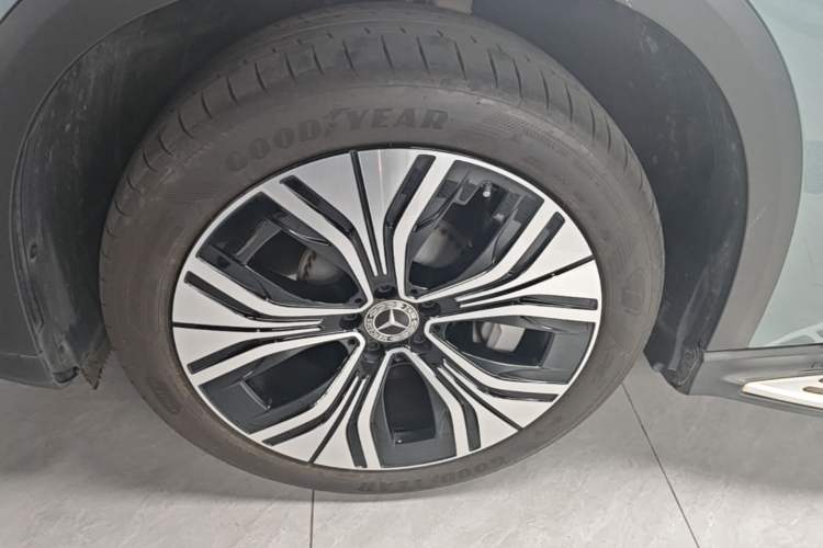 Used Mercedes-Benz EQE SUV 2024 500 4MATIC Pioneer Edition Left Front Wheel Hub