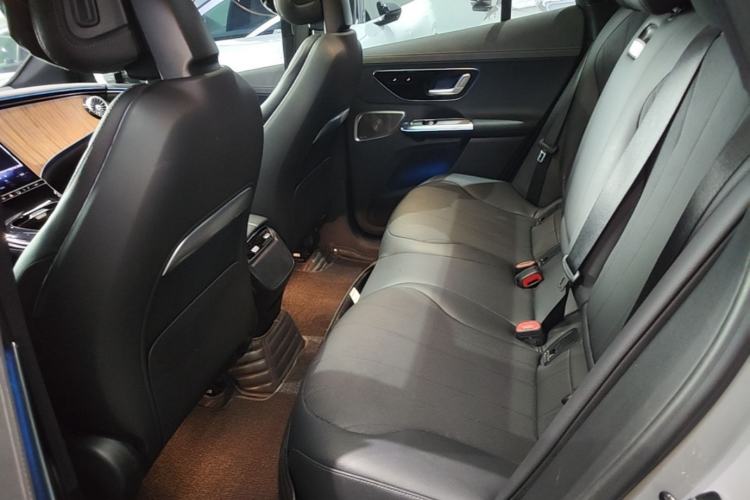 Used Mercedes-Benz EQE SUV 2024 350 4MATIC Luxury Edition Left Rear Seat