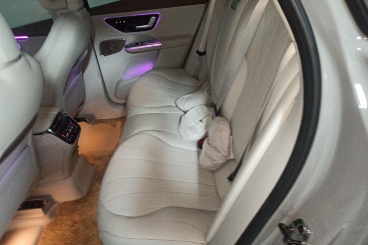 Used Mercedes-Benz EQE SUV 2024 500 4MATIC Flagship Edition Left Rear Seat