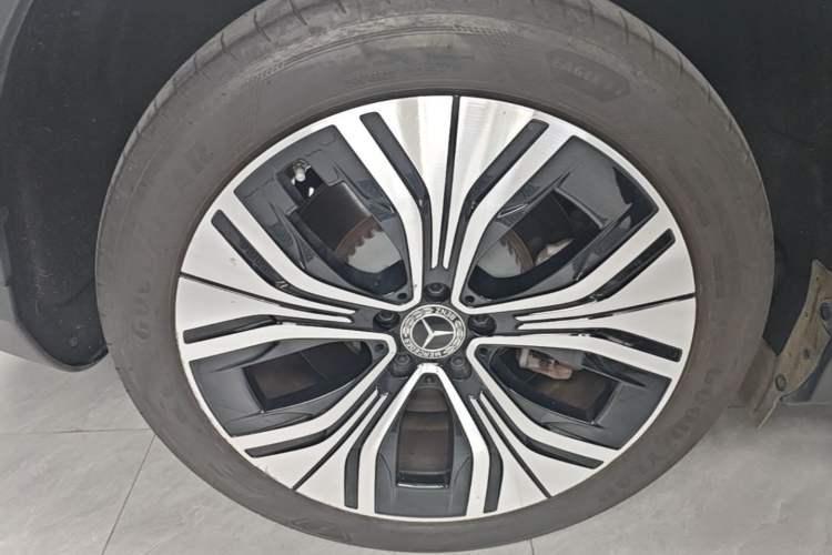Used Mercedes-Benz EQE SUV 2024 500 4MATIC Pioneer Edition Right Rear Wheel Hub