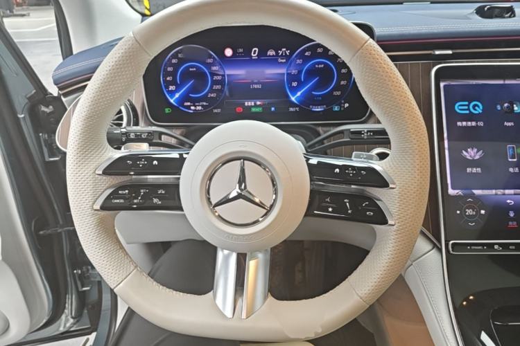 Used Mercedes-Benz EQE SUV 2024 500 4MATIC Pioneer Edition Steering Wheel