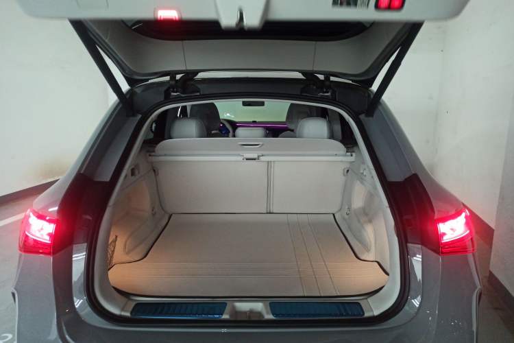 Used Mercedes-Benz EQE SUV 2024 500 4MATIC Flagship Edition Trunk