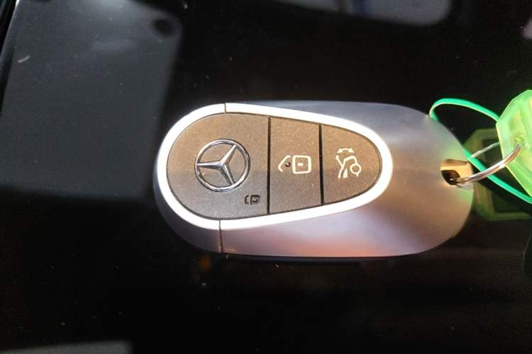 Used Mercedes-Benz EQE SUV 2024 350 4MATIC Luxury Edition Vehicle Key