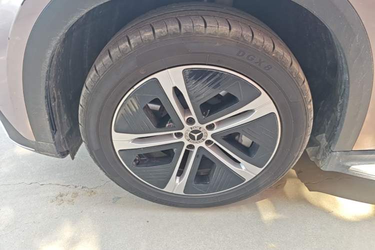 Used Mercedes-Benz EQE SUV 2024 500 4MATIC Pioneer Edition Left Front Wheel Hub