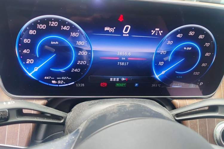 Used Mercedes-Benz EQE SUV 2024 500 4MATIC Pioneer Edition Instrument Cluster