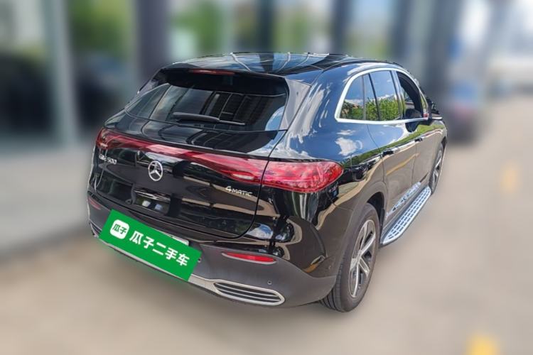 Used Mercedes-Benz EQE SUV 2024 500 4MATIC Pioneer Edition Rear Right 45 Deg