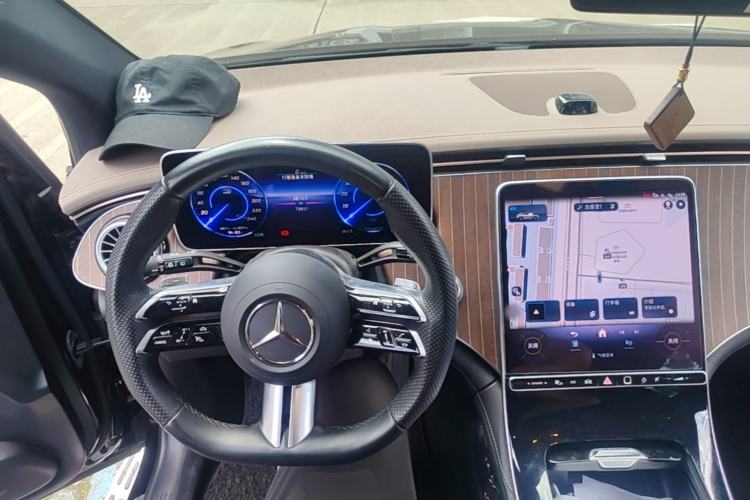 Used Mercedes-Benz EQE SUV 2024 500 4MATIC Pioneer Edition Steering Wheel