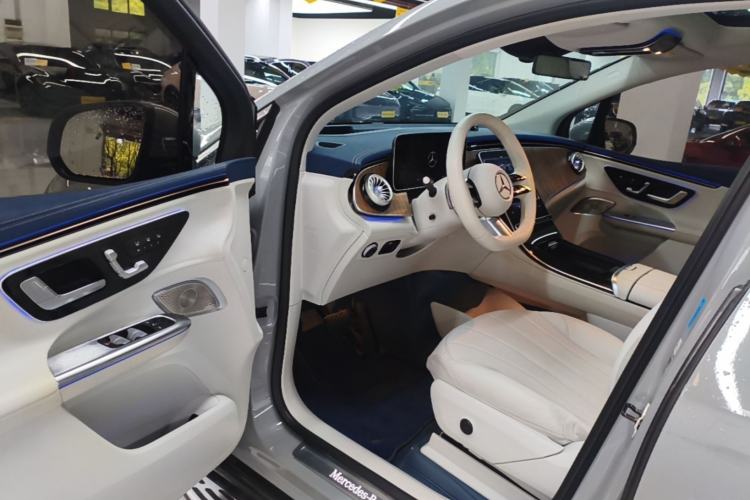 Used Mercedes-Benz EQE SUV 2024 350 4MATIC Luxury Edition Driver Seat