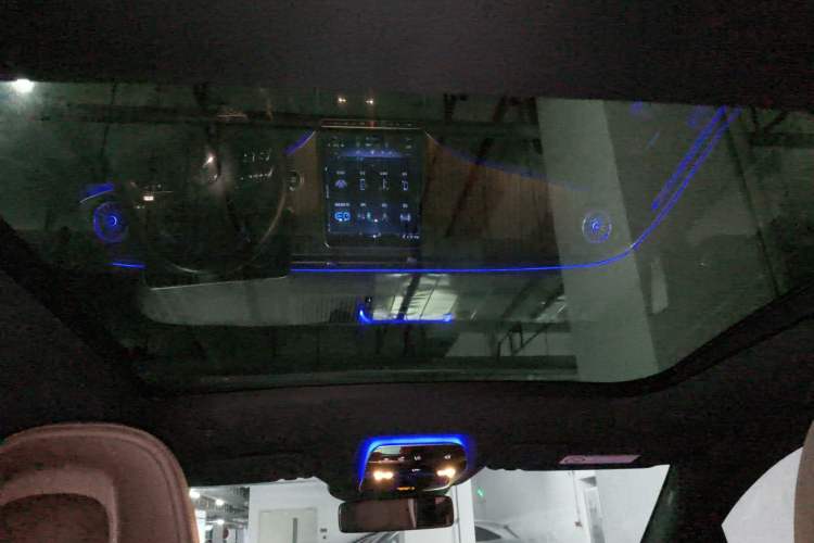 Used Mercedes-Benz EQE SUV 2024 350 4MATIC Luxury Edition Headliner