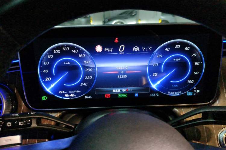 Used Mercedes-Benz EQE SUV 2024 350 4MATIC Luxury Edition Instrument Cluster