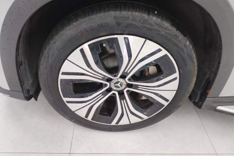 Used Mercedes-Benz EQE SUV 2024 350 4MATIC Luxury Edition Left Front Wheel Hub