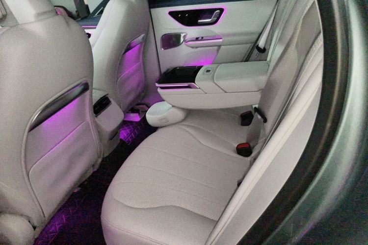 Used Mercedes-Benz EQE SUV 2024 500 4MATIC Luxury Edition Left Rear Seat