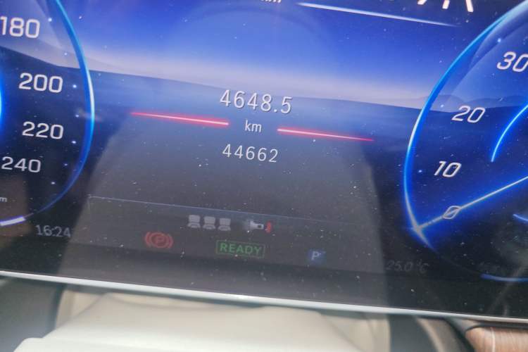 Used Mercedes-Benz EQE SUV 2024 350 4MATIC Luxury Edition Odometer Close Up