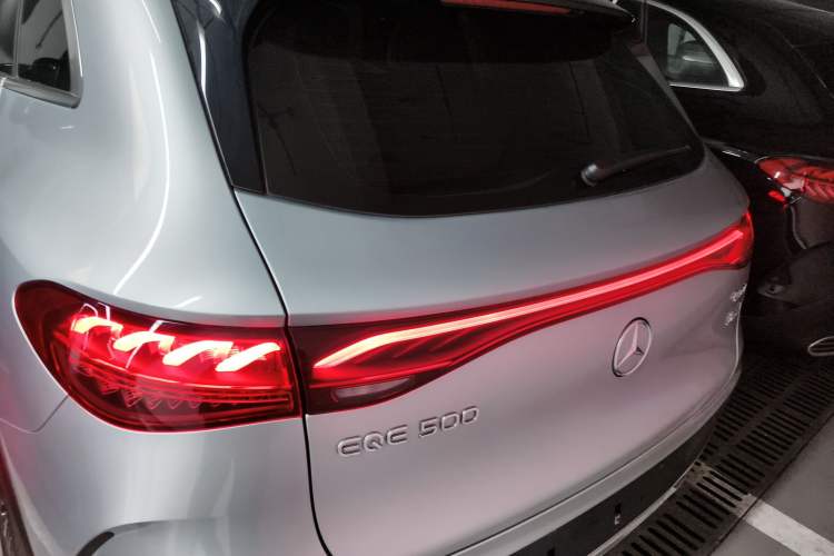 Used Mercedes-Benz EQE SUV 2024 500 4MATIC Luxury Edition Rear