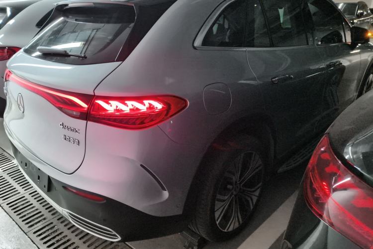 Used Mercedes-Benz EQE SUV 2024 500 4MATIC Luxury Edition Rear Right 45 Deg