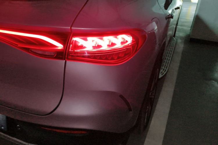 Used Mercedes-Benz EQE SUV 2024 350 4MATIC Luxury Edition Right Rear Taillight