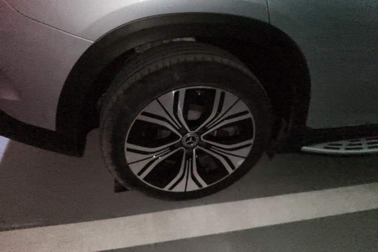 Used Mercedes-Benz EQE SUV 2024 350 4MATIC Luxury Edition Right Rear Wheel Hub