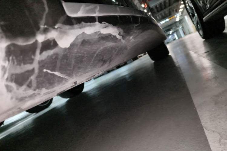 Used Mercedes-Benz EQE SUV 2024 500 4MATIC Luxury Edition Right Side Sill