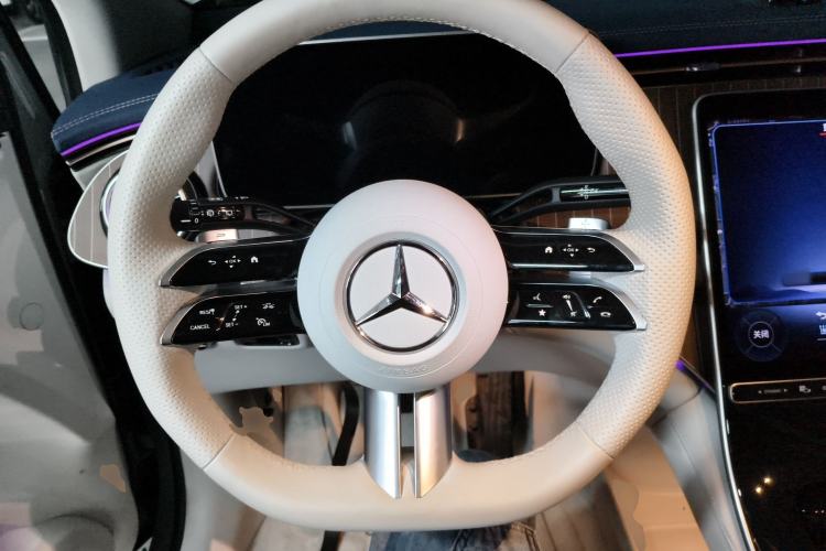 Used Mercedes-Benz EQE SUV 2024 500 4MATIC Luxury Edition Steering Wheel