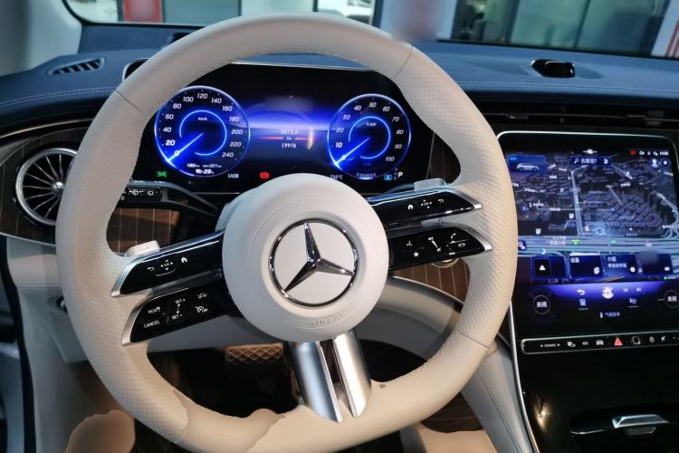 Used Mercedes-Benz EQE SUV 2024 500 4MATIC Luxury Edition Steering Wheel